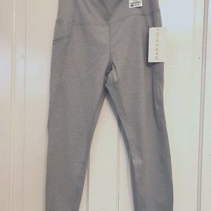 NWT Danskin Cropped Athletic leggings